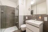 Weiteres Bad mit Dusche - 