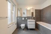 Bad en Suite mit Wanne - 