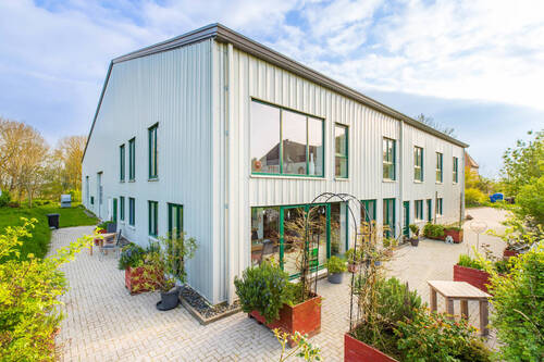 Hausansicht - Halle zum Kaufen in Glowe / Ruschvitz
