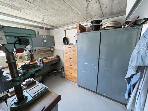 Werkstatt Garage - 