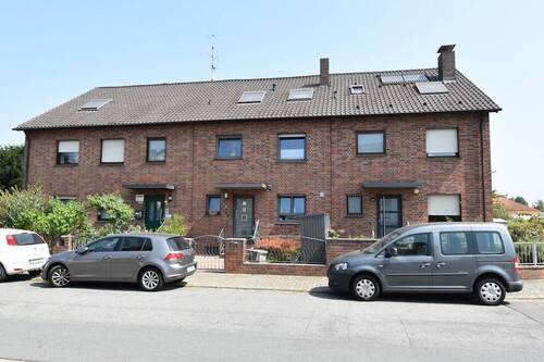 Straßenansicht - Reihenmittelhaus mit 143,00 m² in Speyer zum Kaufen