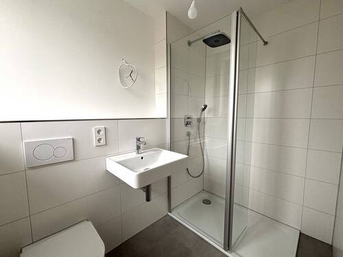 Badezimmer - Etagenwohnung mit 71,40 m² in Sindelfingen zur Miete