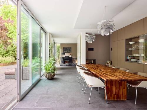 Hochwertigste Aluminiumschiebetüren schaffen lichtdurchflutete Räumlichkeiten - 