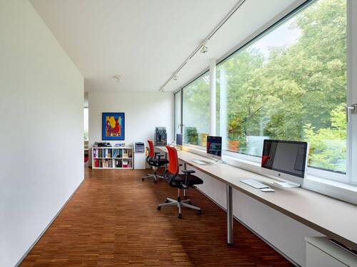 Der Arbeitsbereich für die Kinder wurde so gestaltet, dass Hausaufgaben gemeinsam erledigt werden können - 