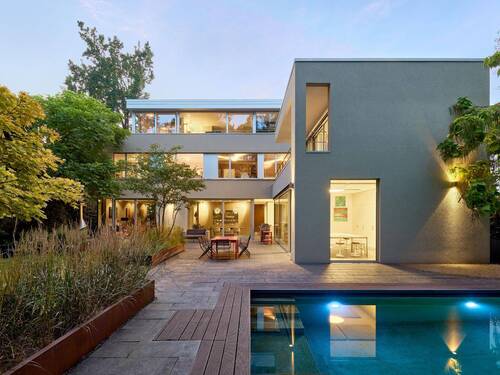 Das Haus bietet allen Komfort auf insgesamt 4 Etagen - 1 Zimmer Einfamilienhaus zum Kaufen in Berlin