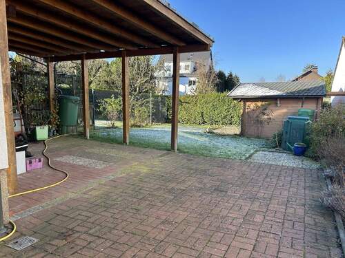 hohes Carport - 