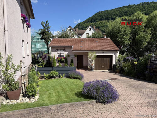 Zufahrt - 8 Zimmer Mehrfamilienhaus, Wohnhaus zum Kaufen in Deggingen