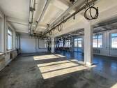 Lager- und Produktionsfläche Hauptgebäude - 