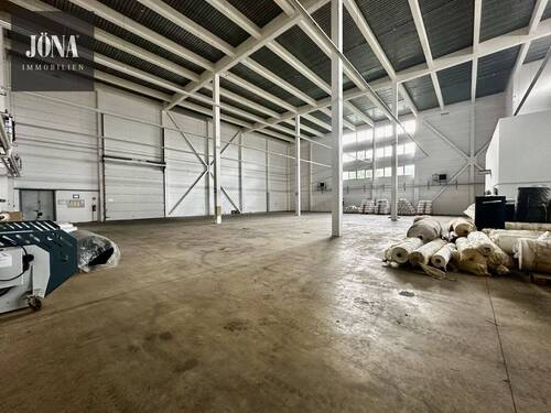 Halle Nr. 2 mit 1696 qm - 