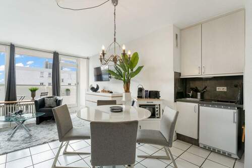 Küchenzeile, Essbereich - 1 Zimmer Etagenwohnung in Düsseldorf