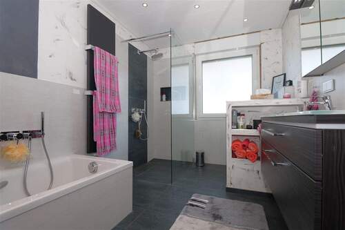 Badzimmer Erdgeschoss - 