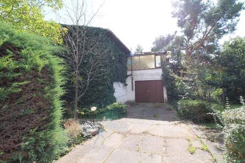 Garage - Einfamilienhaus mit 100,00 m² in Weinböhla zum Kaufen