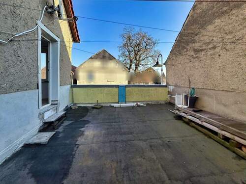 Dachterrasse - 6 Zimmer Einfamilienhaus zum Kaufen in Oschersleben