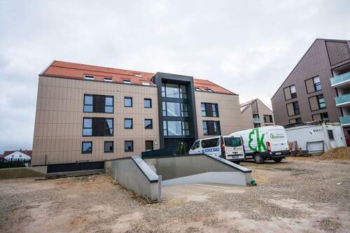 Mehrfamilienhaus mit 15 Parteien - 