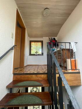 DG: Treppenhaus (Weitwinkelaufnahme) - 