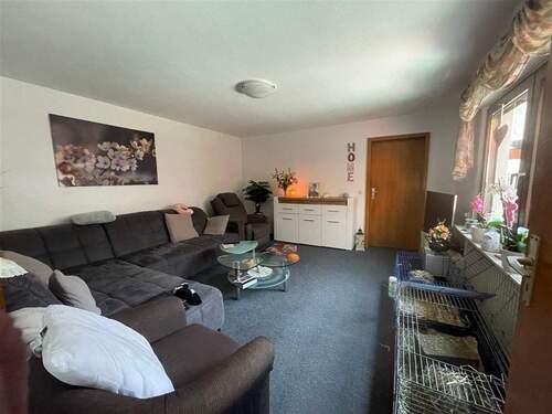 EG: Wohnzimmer (Weitwinkelaufnahme) - 