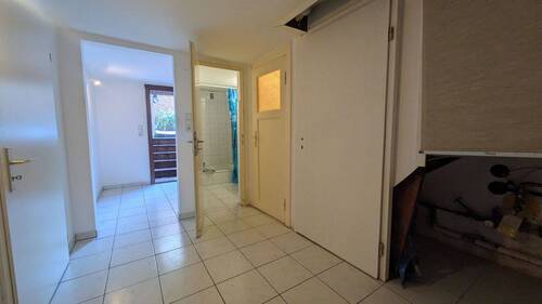 Geräumiger Flurbereich - 1 Zimmer Etagenwohnung in Bremen