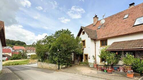 Bild 2 - 8 Zimmer Bauernhaus, Landhaus zum Kaufen in Engen / Anselfingen