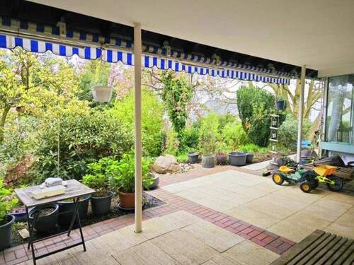 Terrasse Ansicht 2 - Einfamilienhaus mit 376,00 m&sup2; in Dierdorf zum Kaufen