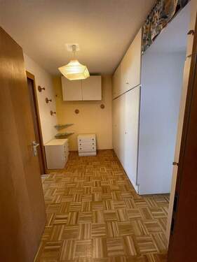 OG: Ankleide bei Schlafzimmer - 