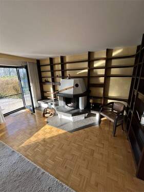 EG offener Kamin im Wohnzimmer - 