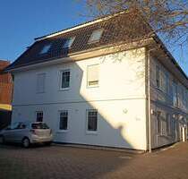 Spannendes Investment im Herzen von Zetel: Modernes 6-Parteien-Haus in Toplage (Bj. 2015)