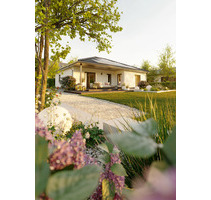Der Bungalow mit der charmanten Form in Gebesee - ausgefallen und praktisch
