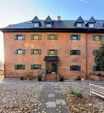 Hauseingang - 2 Zimmer Etagenwohnung zur Miete in Kiel-Holtenau