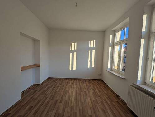 Zimmer 1 - 3 Zimmer Etagenwohnung in Kahla