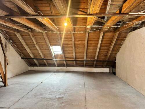 Dachboden Aufnahme 2 - 3 Zimmer Etagenwohnung zum Kaufen in Bayreuth