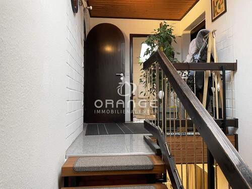 Links Galerie, Duschbad mittig, rechts ein weiteres Schlafzimmer - 