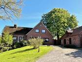Hauszufahrt - 9 Zimmer Mehrfamilienhaus, Wohnhaus zum Kaufen in Bremen