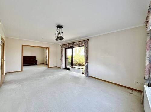 Wohn- und Esszimmer EG - Mehrfamilienhaus, Wohnhaus mit 268,00 m&sup2; in Bremen zum Kaufen