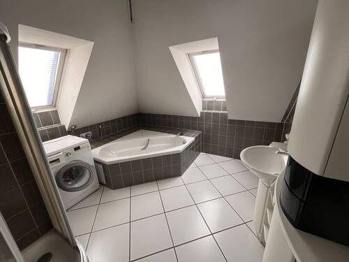 Bad mit Wanne+Dusche - 