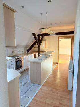 Flur mit Küchenbereich (1).jpg - 4 Zimmer Etagenwohnung zur Miete in Magdeburg