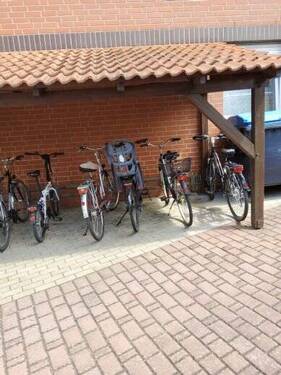 Unterstellmöglichkeit Fahrräder - 