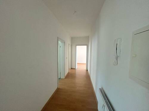 Flur - 3 Zimmer Etagenwohnung in Hohenstein-Ernstthal