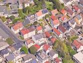 Angenehme Wohngegend - Frankfurt-Seckbach: Komfortables Mehrfamilienhaus mit charmantem Hofhaus - großzügiger Ausbau möglich