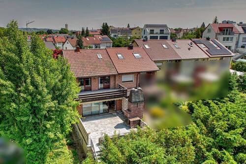 Ansicht Garten - Großzügiges Eckhaus mit viel Platz, Garten und Potenzial