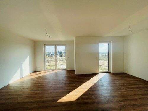 Wohnzimmer - Doppelhaushälfte mit 143,00 m² in Brandenburg an der Havel / Neuschmerzke zur Miete