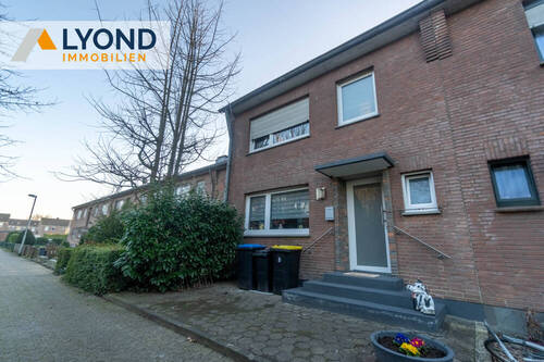 LYD 3588 - 1 Außenansicht - Platz für die ganze Familie - Reiheneckhaus in ruhiger und zentraler Lage von Wesel-Flüren