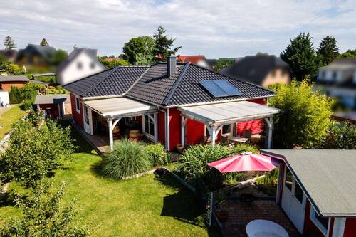 - - 4 Zimmer Einfamilienhaus zum Kaufen in Bergen auf Rügen / Tilzow