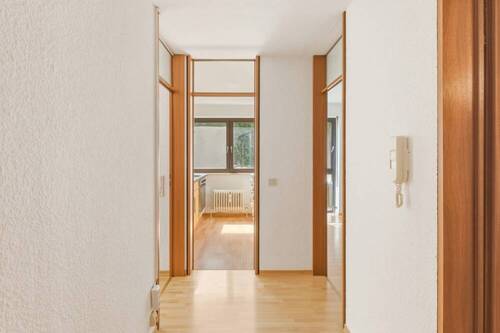 Flur_Eingangsbereich - 2 Zimmer Etagenwohnung zum Kaufen in Stuttgart / Riedenberg