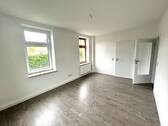 Wohnzimmer - 2 Zimmer Etagenwohnung zur Miete in Limbach-Oberfrohna