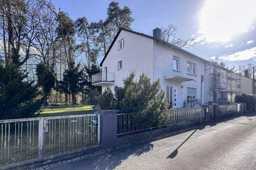 Straßenansicht - 