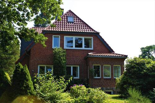 Hausansicht - 4 Zimmer, traumhaft gelegen in Kitzeberg