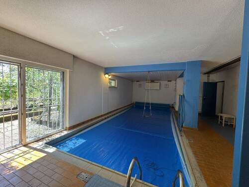 Indoor-Pool - 