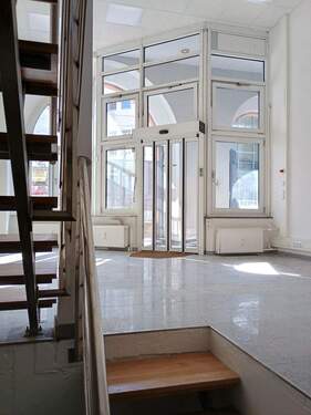 1000000920.jpg - Gewerbeobjekt (Büro, Produktion, Verkauf) zur Miete in Freiburg im Breisgau