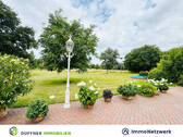 Terrasse - 8 Zimmer Einfamilienhaus zum Kaufen in Holstenniendorf