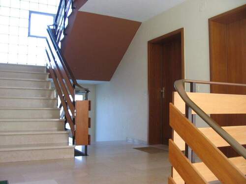 Treppenhaus EG - 3 Zimmer Etagenwohnung zur Miete in Kandern